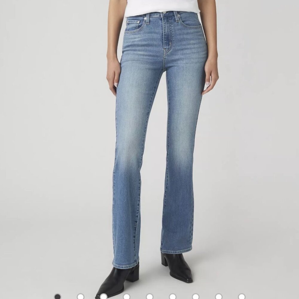 Levis 725 High Rise Bootcut Jeans Size 26x 30